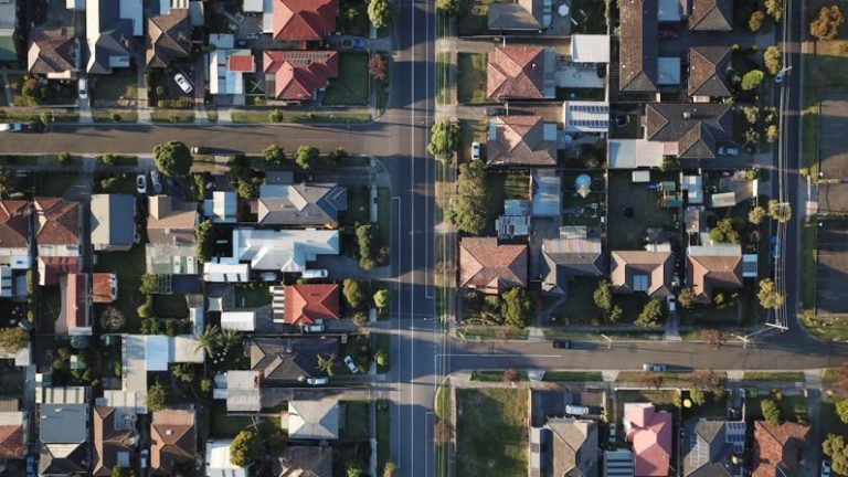 Top Factors to Consider When Choosing a Neighborhood